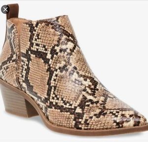 🎄NWOT• Time & Tru • Snake Print Ankle Booties • 7.5